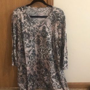 Three quarter length shirt